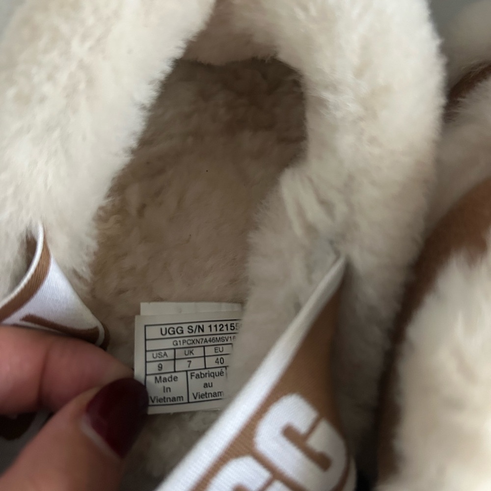 UGG Disco Cross Slide Slippers - Picture 4 of 7
